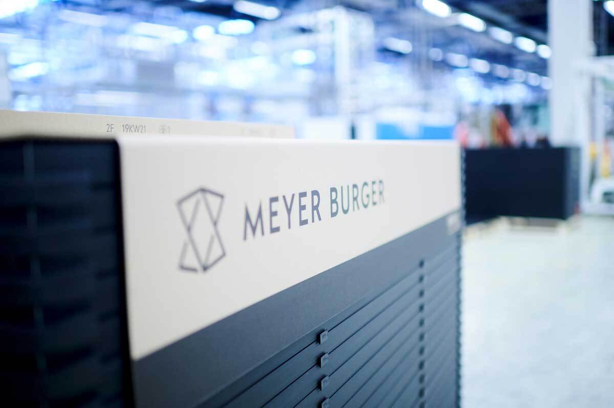 Stapelweise Hochleistungsmodule von_Meyer Burger