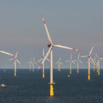 Die 80 Turbinen von Butendiek stehen in der Nordsee, rund 35 Kilometer vor der Westküste des nördlichen Schleswig-Holsteins. Foto: Paul Langrock