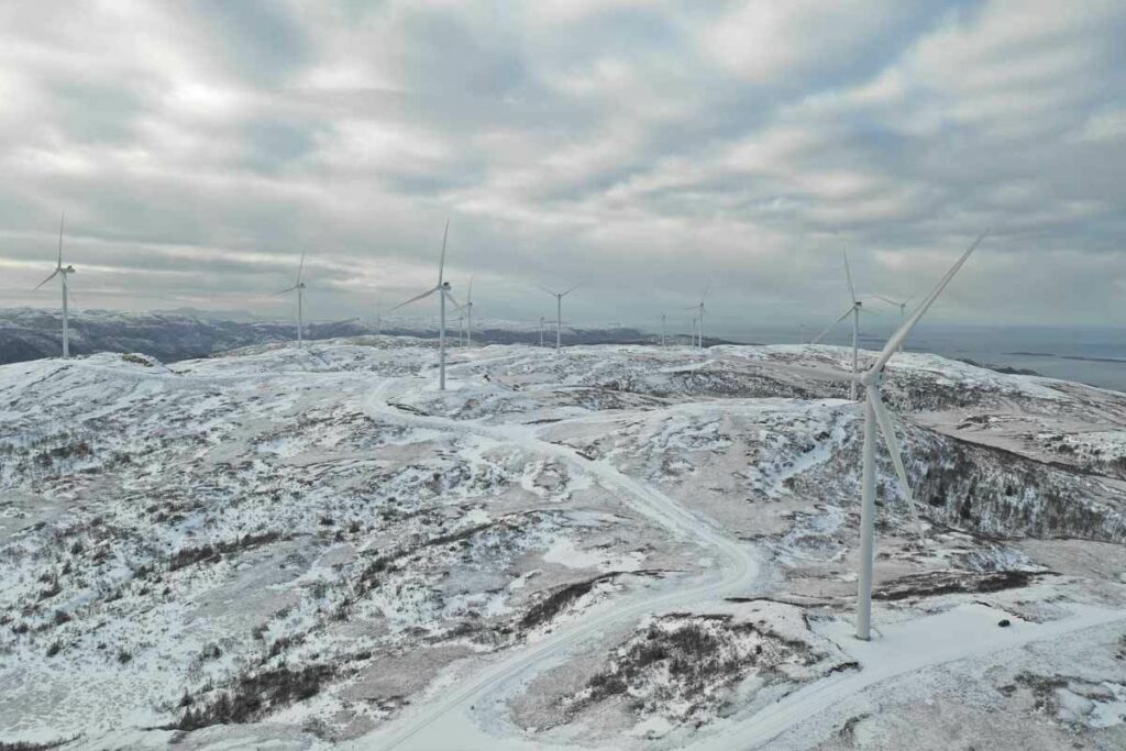 Windturbinen auf der norwegischen Halbinsel Fosen - BKW