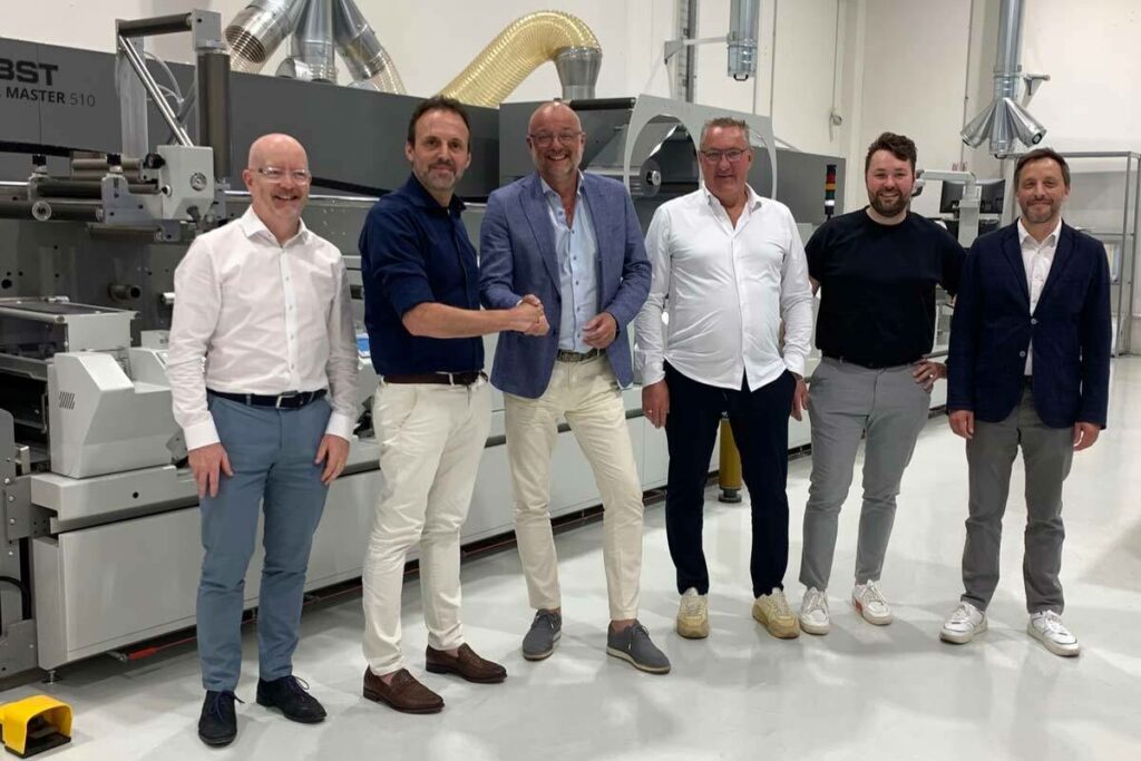 From left to right: N. Tracey BOBST NMW Technology Sales Director, M. Cardinotti NMW PL Head, Armand van Huut Geostick CEO, Cees Schouten COO from Geostick, Tommy Schouten Production Manager from Geostick, K. Vlieghe BOBST Zone Business Director.