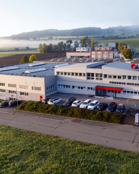 Phoenix-Mecano-Firmengebäude mit Unternehmensschriftzug