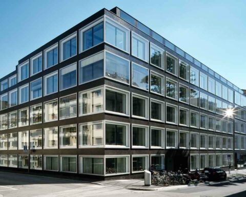 Züblin Immobilien Holding AG - Geschäftshaus Holbeinstrasse