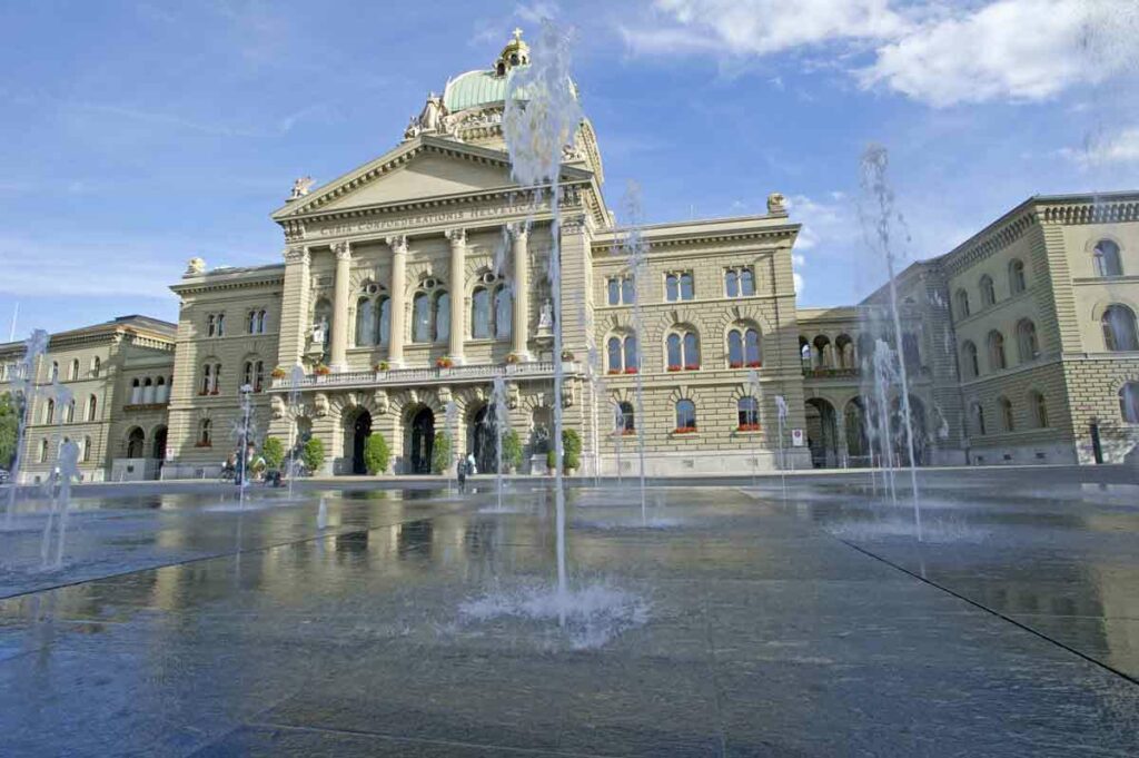 BERNE, 30.06.2011 Bundeshaus. 2011. Photo by Béatrice Devènes